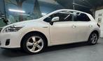 Toyota Auris 1.8 Full Hybrid 5DR CVT 2011 Wit Metallic, 4 cilinders, Wit, 25 km/l, Auris