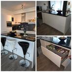 Keuken eiland met 3 krukken, Ophalen, Zo goed als nieuw, Composiet