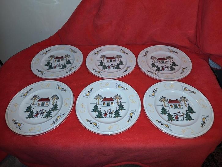 Nieuwe Wedgwood Windsor Christmas Gebaksbordjes Gebak Kerst, Huis en Inrichting, Keuken | Servies, Nieuw, Bord(en), Wedgwood, Ophalen of Verzenden