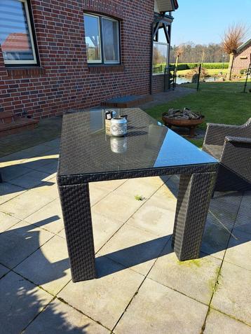 Tuintafel wicker zwart nieuw in doos beschikbaar voor biedingen