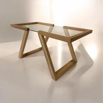 Salontafel van Atelier Objekt - Glazen tafel met eiken frame beschikbaar voor biedingen