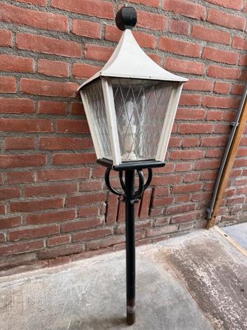 tuinlamp  beschikbaar voor biedingen