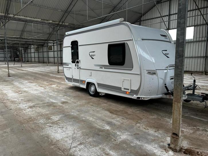 Stalling Druten, Caravans en Kamperen, Caravanstallingen