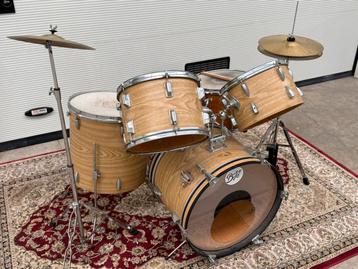 Vintage Drumstel - Jaren ‘70 beschikbaar voor biedingen