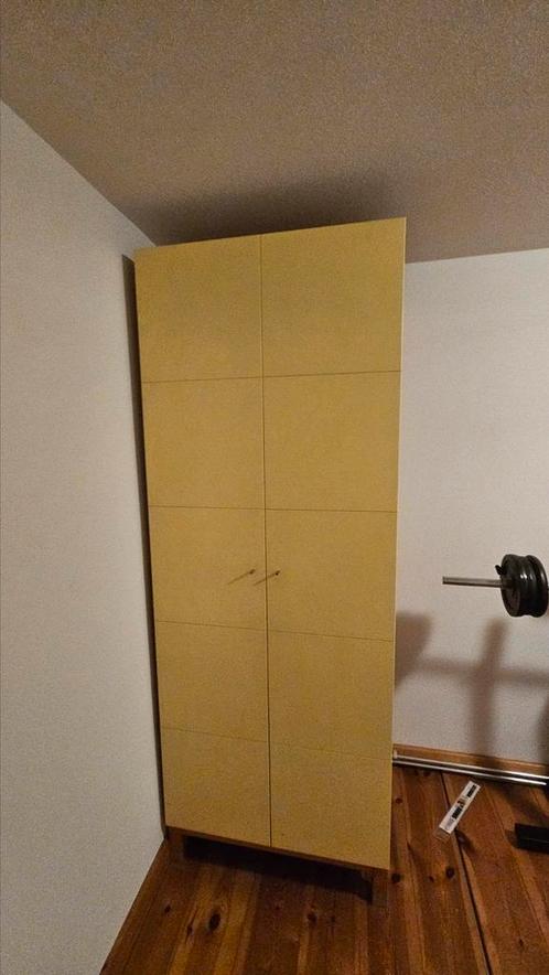 Kast gratis, moet wel uit elkaar gehaald worden!, Huis en Inrichting, Kasten | Wandmeubels, Zo goed als nieuw, 200 cm of meer