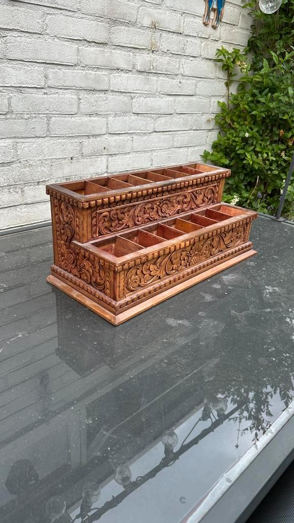 Handgesneden houten bureau organizer uit Indonesië, Diversen, Bureau-accessoires, Zo goed als nieuw, Ophalen of Verzenden