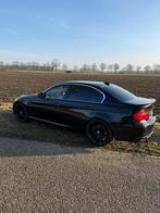 BMW 3-Serie 3.0 325I 160KW AUT 2009 Zwart, Auto's, Automaat, 745 kg, Achterwielaandrijving, 1435 kg