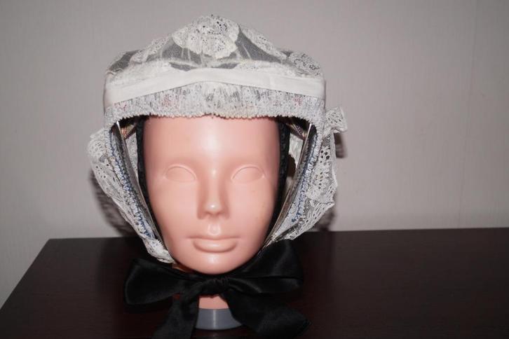 antieke, 'opgezette' toefmuts, Staphorster klederdracht, Antiek en Kunst, Antiek | Kleding en Accessoires, Ophalen of Verzenden