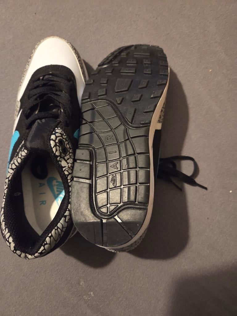 Nieuwe Nikes, Kleding | Dames, Schoenen, Ophalen of Verzenden, Nieuw