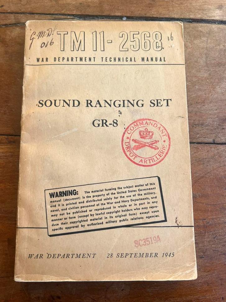 WO2 Amerikaans Artillerie Sound Ranging Set voorschrift GR-8, Verzamelen, Militaria | Tweede Wereldoorlog, Embleem of Badge, Nederland