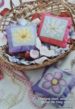 Bloemen 4 borduurpatronen om b.v. speldenkussentjes te maken, Hobby en Vrije tijd, Borduren en Borduurmachines, Ophalen, Nieuw