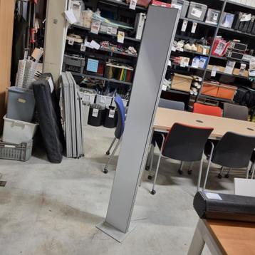ALUMINIUM standaard  voor bv monitor of ander doeleind, beschikbaar voor biedingen