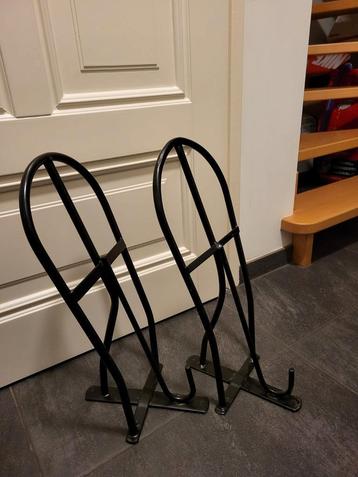 2 zgan zadelsteunen 10 euro beschikbaar voor biedingen