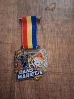 Oeteldonk embleem, Ophalen