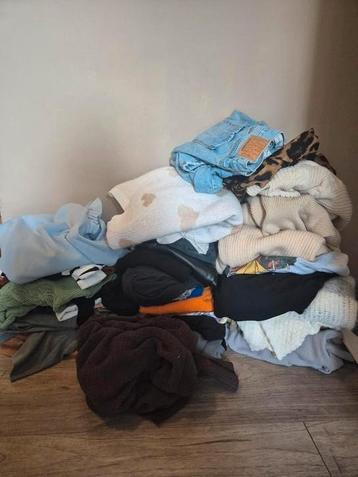 Groot dames pakket beschikbaar voor biedingen