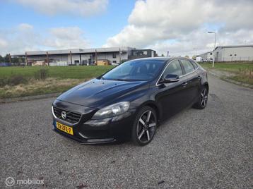 Volvo V40 2.0 D4 Momentum LEER / CLIMA / PDC / EXPORT beschikbaar voor biedingen