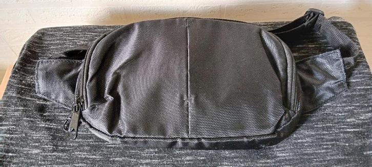 Heuptas (crossbody) met Anti-diefstal Systeem & 2 Ritsvakken, Sieraden, Tassen en Uiterlijk, Tassen | Schoudertassen, Zo goed als nieuw