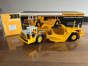 International 433 scraper met 2 motors First Gear 1/25 nieuw beschikbaar voor biedingen