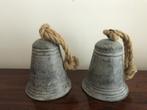 Set van 2 kerst klokken ( zink ? ) 16 cm h, Ophalen of Verzenden, Zo goed als nieuw