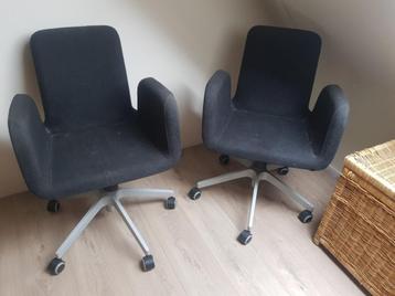 Bureaustoelen beschikbaar voor biedingen