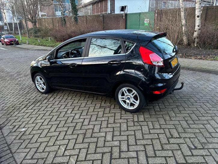 Ford Fiësta 1.0 5D 2015 Zwart nieuwe distributieriem, Auto's, Ford, Particulier, Fiësta, ABS, Airbags, Airconditioning, Bluetooth