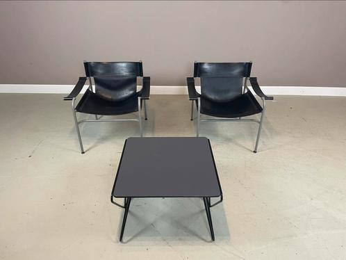 ‘t Spectrum SZ12 lounge chairs Walters Antonis met tafel, Huis en Inrichting, Fauteuils, Gebruikt, Leer, Metaal, Ophalen