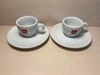 Illy espressokopjes met schotel, Huis en Inrichting, Keuken | Servies, Ophalen of Verzenden, Zo goed als nieuw, Effen, Kop(pen) en/of Schotel(s)