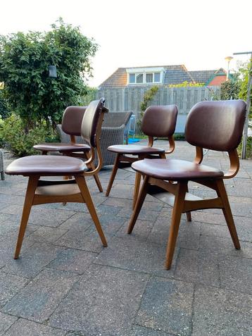 Vintage eetkamerstoelen beschikbaar voor biedingen