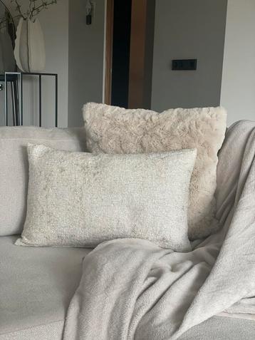 Beige creme kussen Claudi Onedy 40x60 zgan beschikbaar voor biedingen