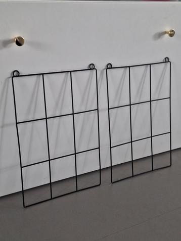2x ophang rekje voor foto's en kaarten beschikbaar voor biedingen