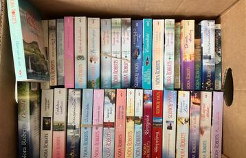 Bananendoos vol Nora Roberts boeken  37) beschikbaar voor biedingen