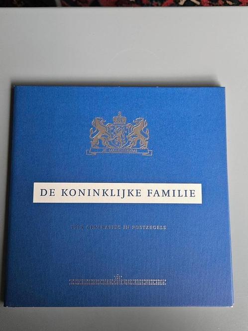 NL map met omslag Koninklijke Familie 4 generaties postzegel, Postzegels en Munten, Postzegels | Nederland, Postfris, Na 1940
