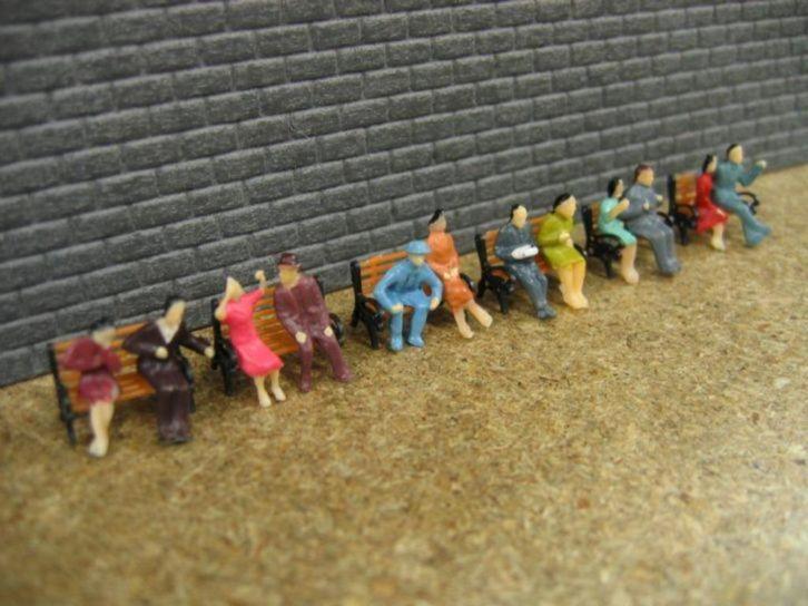 setje van 12 zittende poppetjes, H0 1:87, Hobby en Vrije tijd, Modeltreinen | H0, Nieuw, Natuur, Gelijkstroom of Wisselstroom