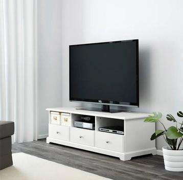 Mooie witte Ikea LIATORP TV-kast. Afmetingen: 145 x 49 x 45  beschikbaar voor biedingen