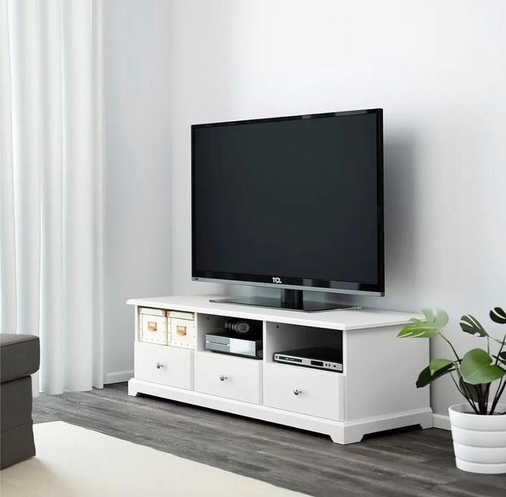 Mooie witte Ikea LIATORP TV-kast. Afmetingen: 145 x 49 x 45, Huis en Inrichting, Kasten | Televisiemeubels, Minder dan 100 cm