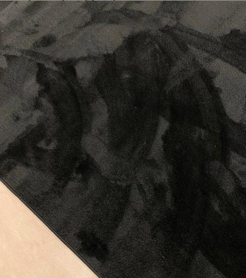 ERIC KUSTER STIJL LAAGPOLIG VLOERKLEED ZWART MEGA UITVERKOOP, Huis en Inrichting, Stoffering | Tapijten en Kleden, Nieuw, 200 cm of meer