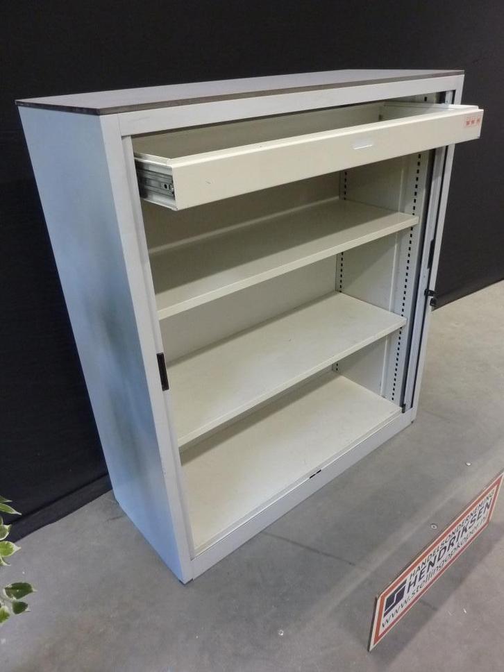 Nette roldeurkast archiefkast + lade + slot + stalen deuren, Huis en Inrichting, Kasten | Roldeurkasten en Archiefkasten, Gebruikt
