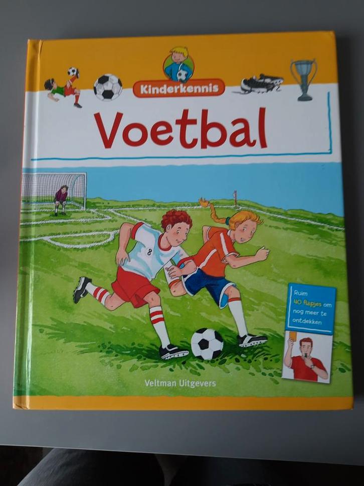 Kinderkennis - Voetbal, Boeken, Kinderboeken | Jeugd | onder 10 jaar, Zo goed als nieuw, Fictie algemeen, Ophalen
