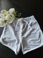Korte grijze broek, Broekje, Meisje, Ophalen of Verzenden, Zo goed als nieuw