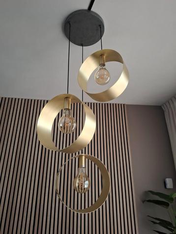 Gouden hanglamp