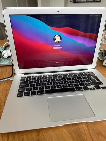 MacBook Air  beschikbaar voor biedingen