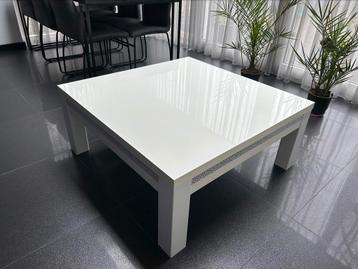 Nette hoogglans witte salontafel 100x100xx43 cm T.E.A.B.