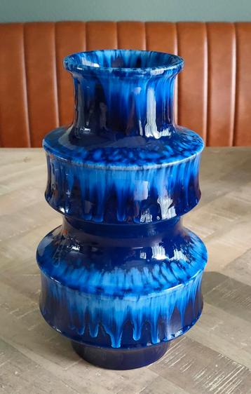 West Germany vaas beschikbaar voor biedingen