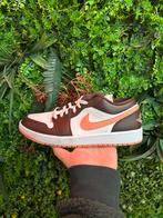 Jordan 1 Low Bruin Maat 42.5 - Nieuw!, Ophalen of Verzenden, Nieuw, Bruin, Sneakers of Gympen