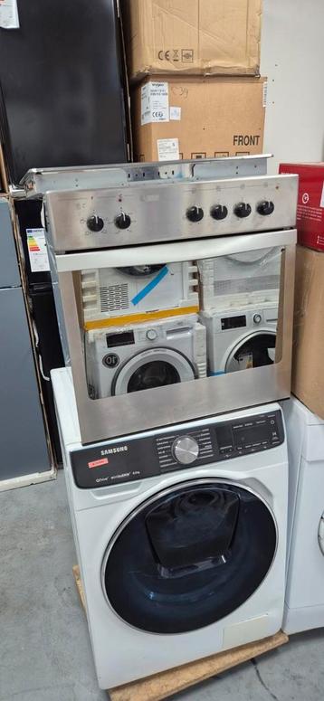 Inbouw oven met geïntegreerd keramisch kookplaat  beschikbaar voor biedingen