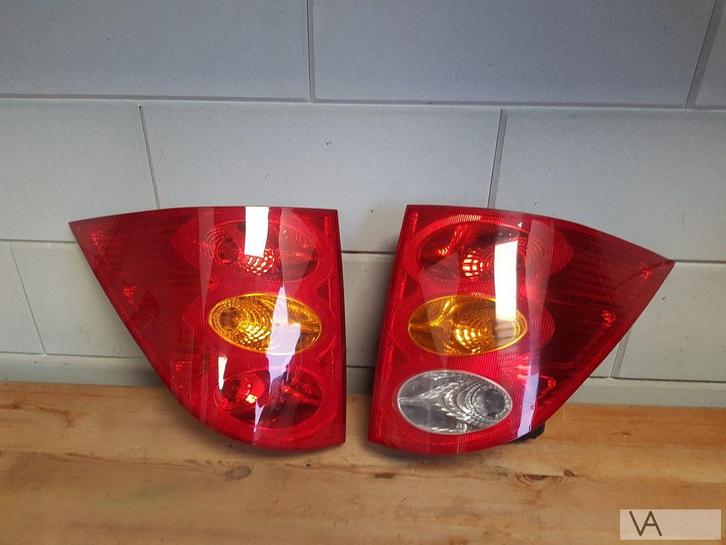 Peugeot 1007 2005-2010 achterlicht rechts €30 passagier, Auto-onderdelen, Verlichting, Peugeot, Gebruikt, Ophalen of Verzenden