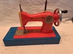 Oude kleine naaimachine, Antiek en Kunst, Antiek | Naaimachines, Ophalen of Verzenden