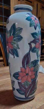 Japanse porseleinen vaas in goede staat, Gebruikt, Overige kleuren, Aardewerk of Porselein, Ophalen of Verzenden