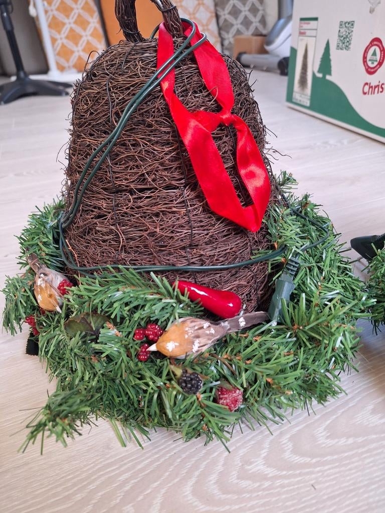 Kerstklokken met verlichting, Ophalen