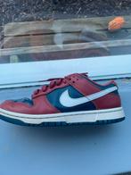 Nike Dunk Low - Maat 39, Ophalen of Verzenden, Gedragen, Rood, Sneakers of Gympen